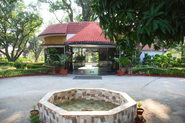 ホテルCorbett Leela Vilas Corbett National Park エクステリア 写真